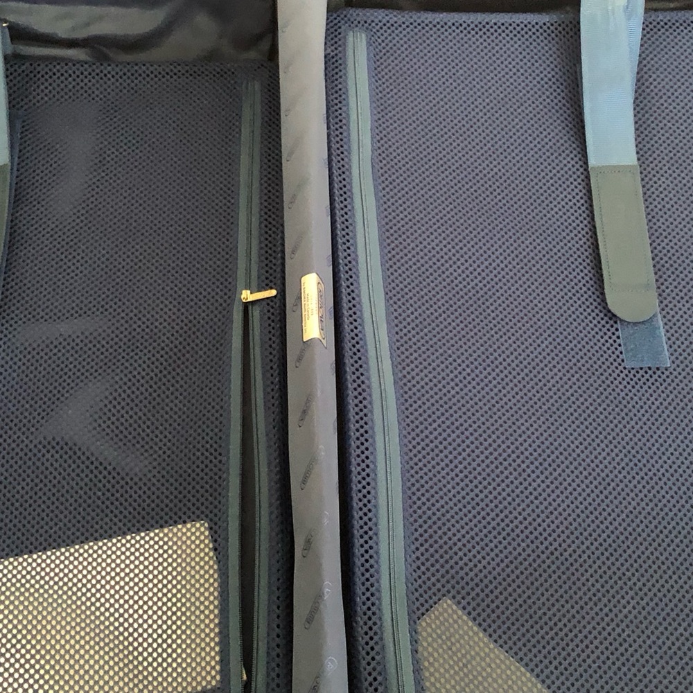 RIMOWA Cabin and Check in Medium. - Picture 8 of 16